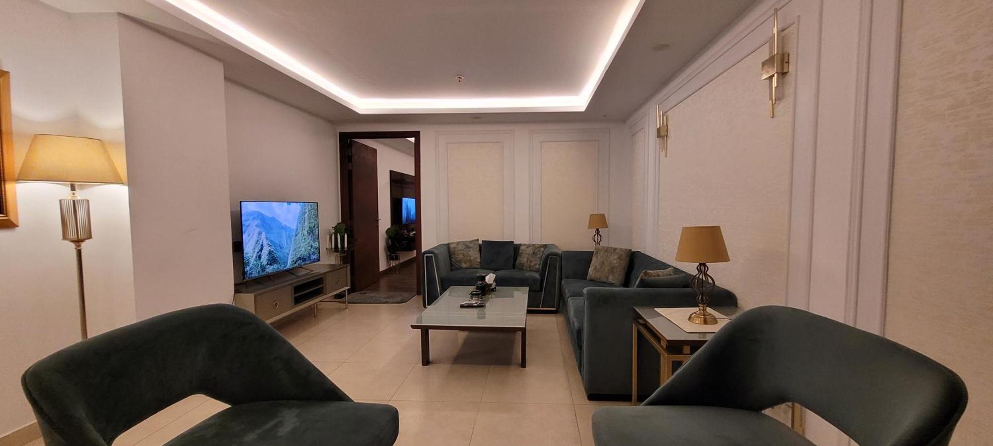 Goldcrest Luxury Apartments Lahore Exterior foto