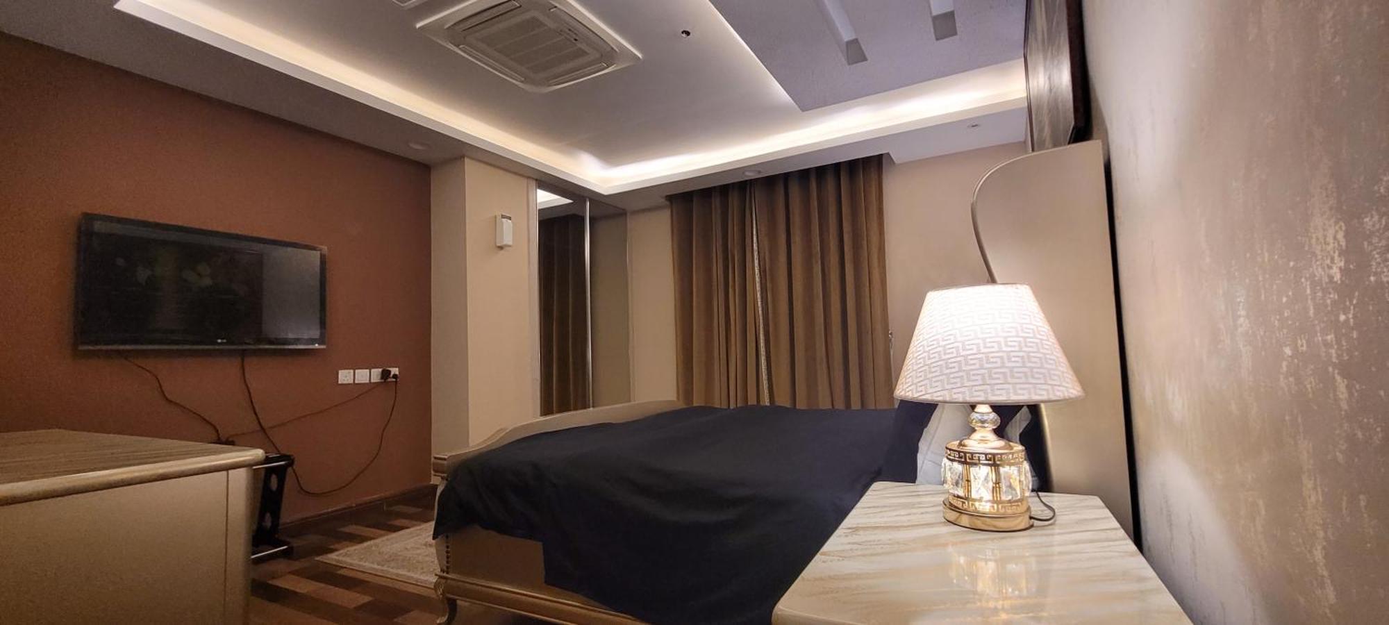 Goldcrest Luxury Apartments Lahore Exterior foto