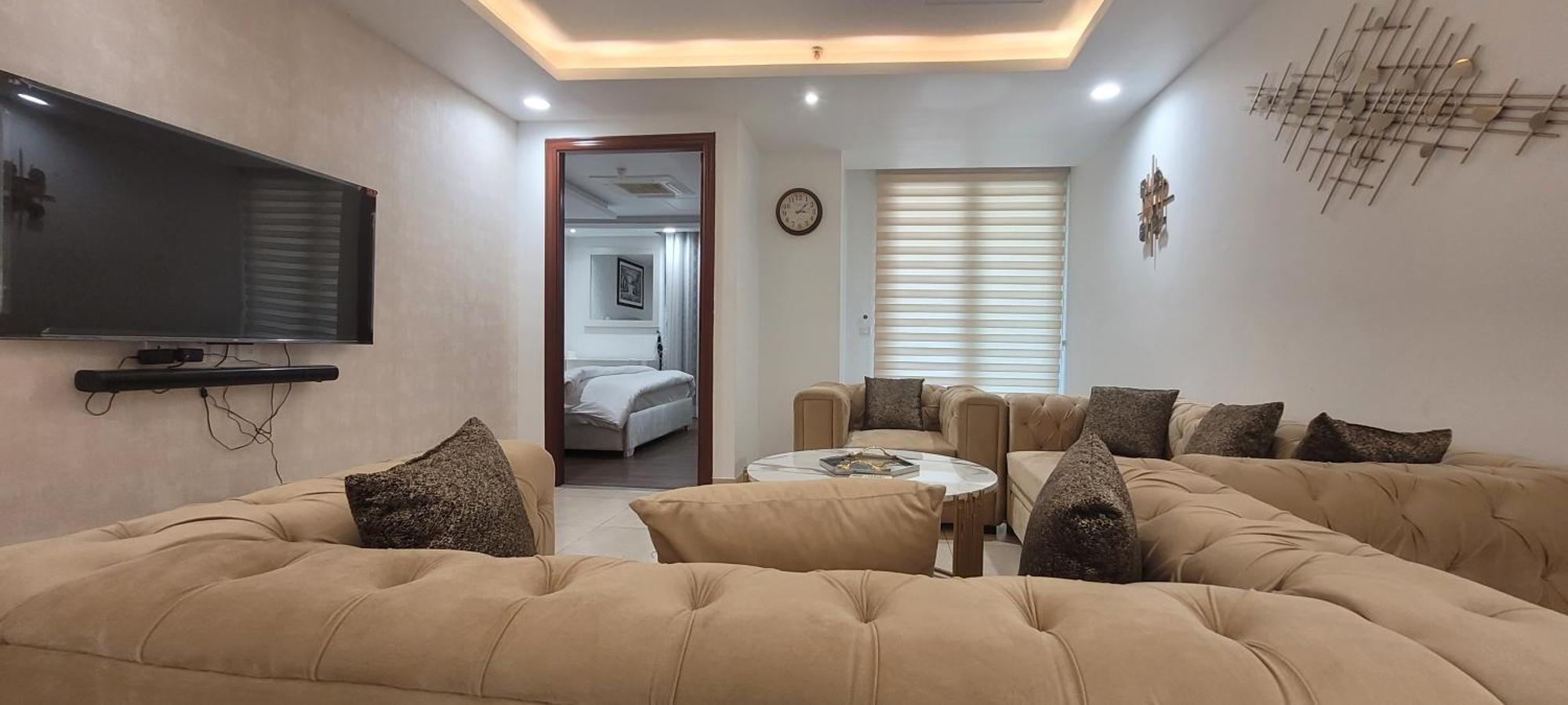 Goldcrest Luxury Apartments Lahore Exterior foto