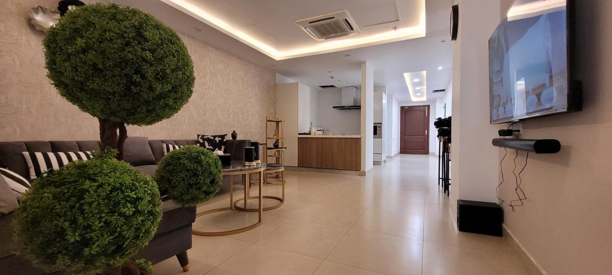 Goldcrest Luxury Apartments Lahore Exterior foto