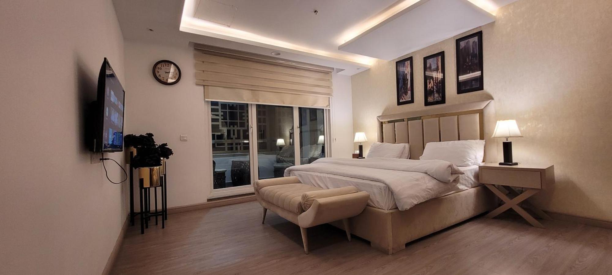 Goldcrest Luxury Apartments Lahore Exterior foto